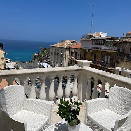 트로페아 Terrazzo Del Borgo B&B 외부 사진