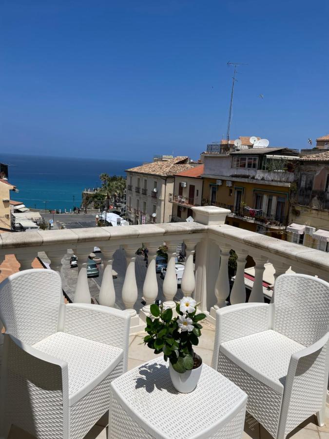 트로페아 Terrazzo Del Borgo B&B 외부 사진